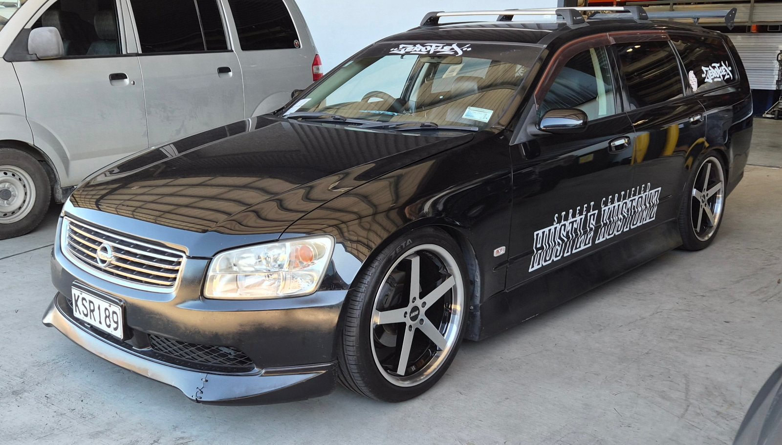 SPL WAGON (2006 Nissan Stagea): The vehicle